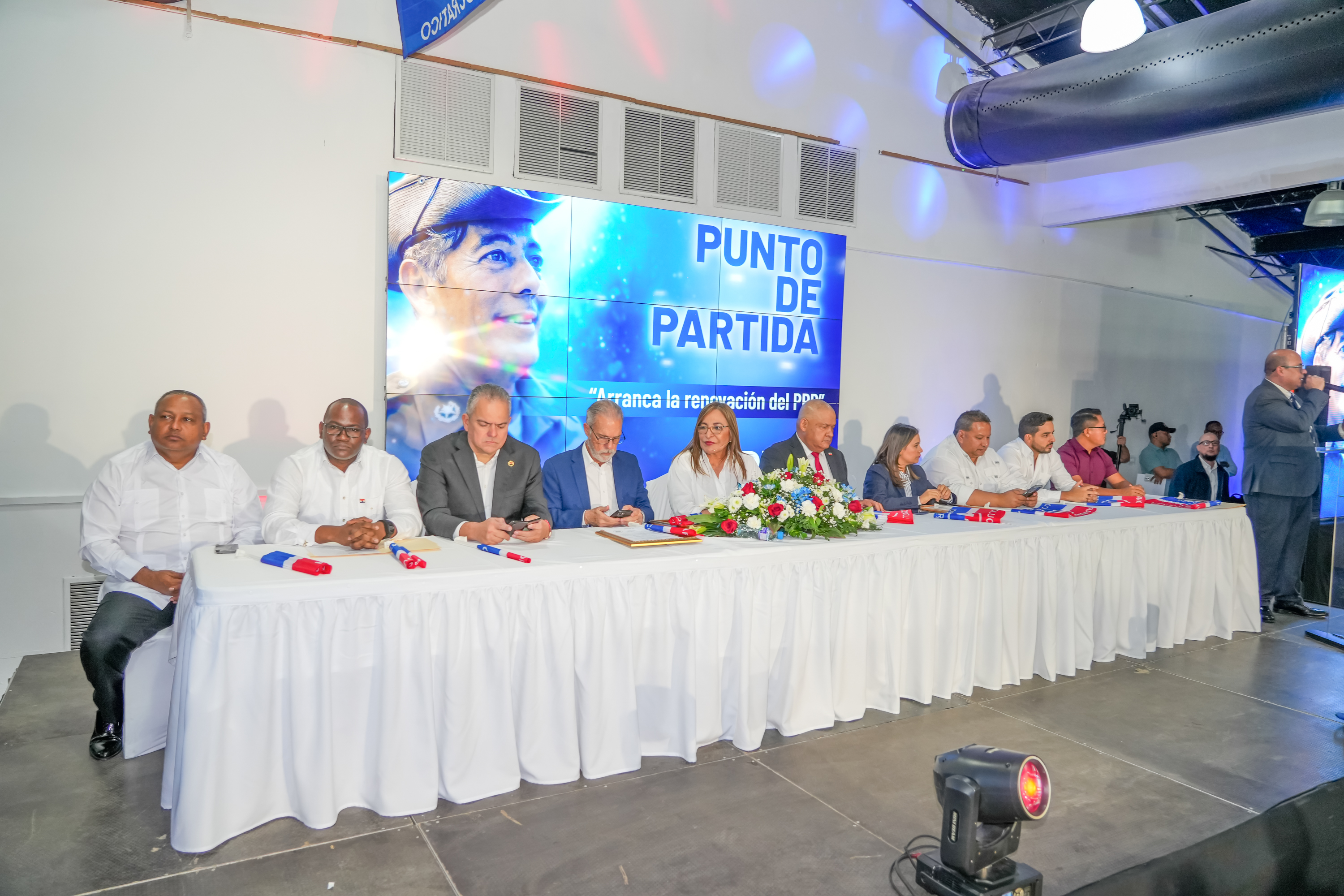 ENTREGA DE CREDENCIALES 